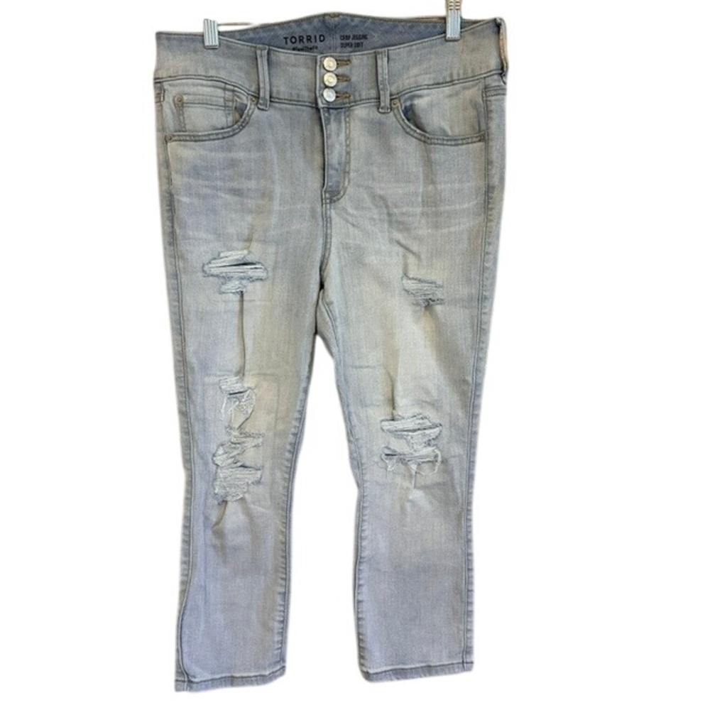 Torrid‎ Women's Light Wash Distressed Denim Crop Jegging Jeans Stretch 12 Capri